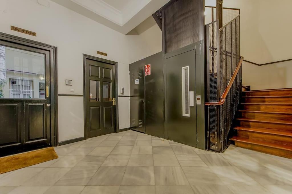 Modern Apt Para 6Px En La Plaza De Tirso De Molina Madrid Dış mekan fotoğraf